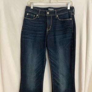 NWOT Denizen Levi’s Modern Boot Cut Jeans